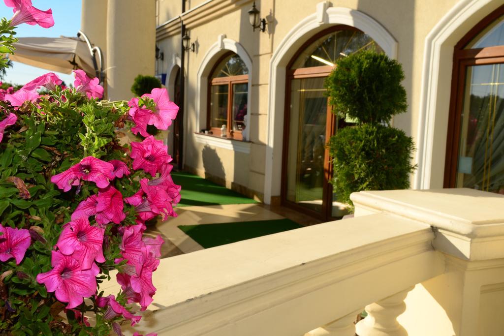 Hotel Palac Akropol Lublin Exterior photo